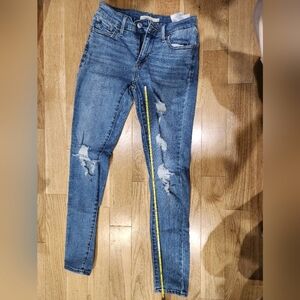 Levi's 710 Super Skiny